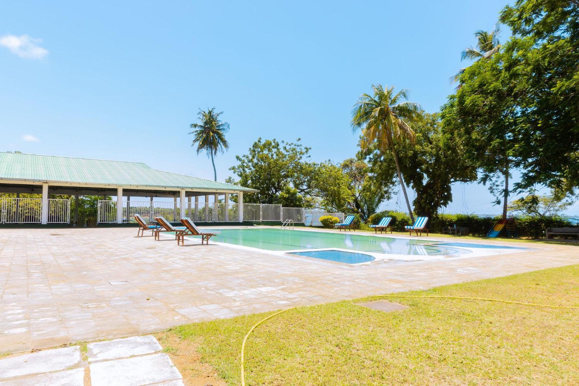 Mkonge Hotel แทนกา ภายนอก รูปภาพ